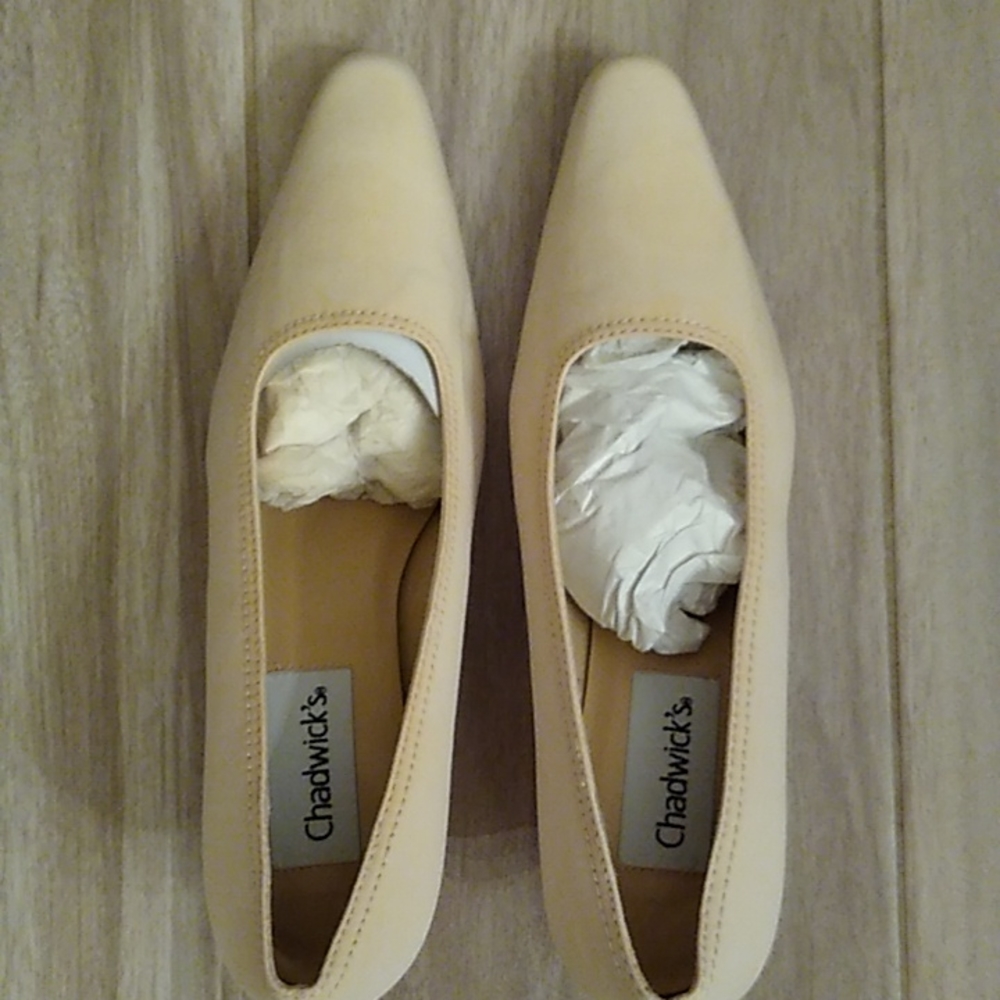 Cream Material Dress pumps